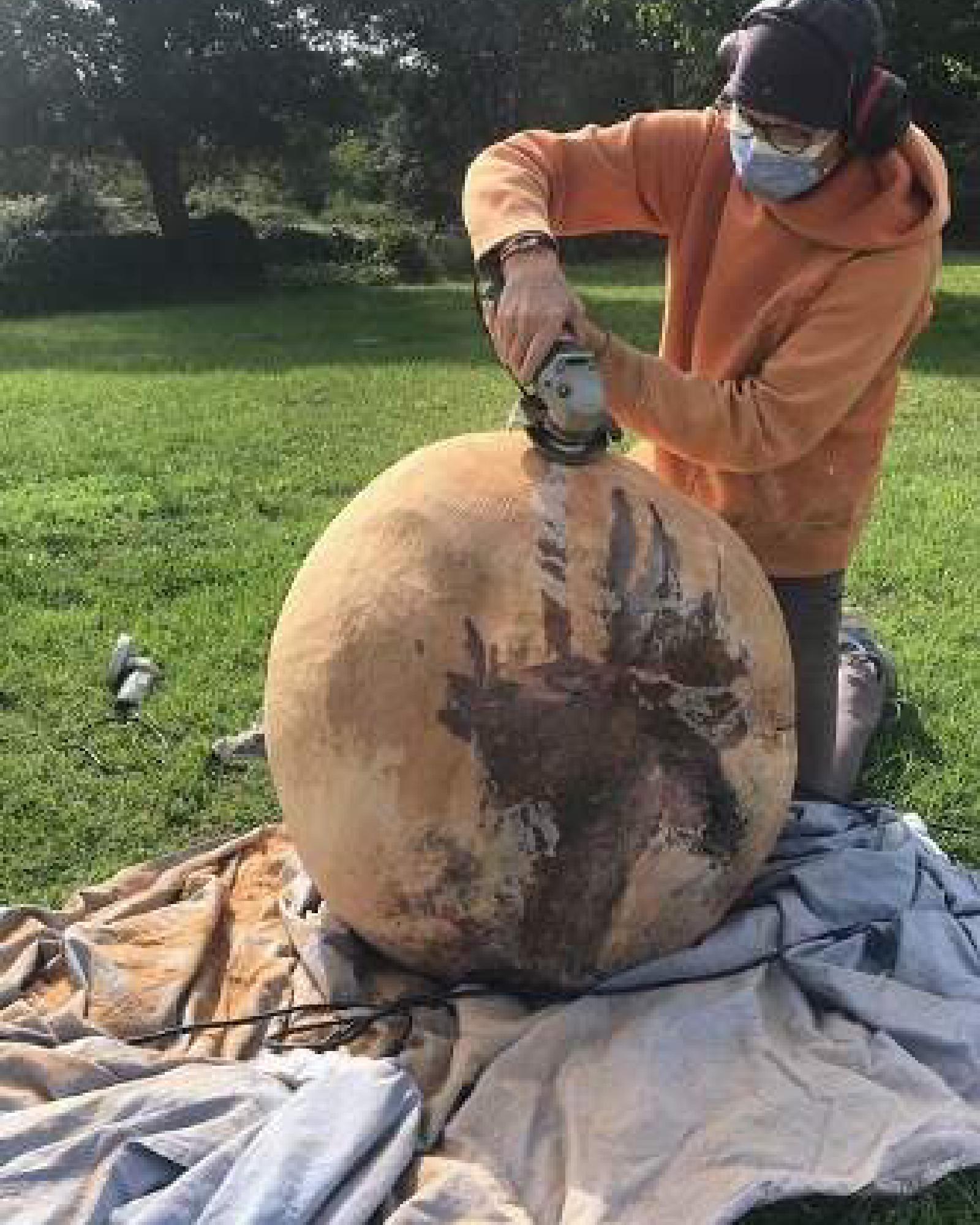 DARE TO EAT DIFFERENT